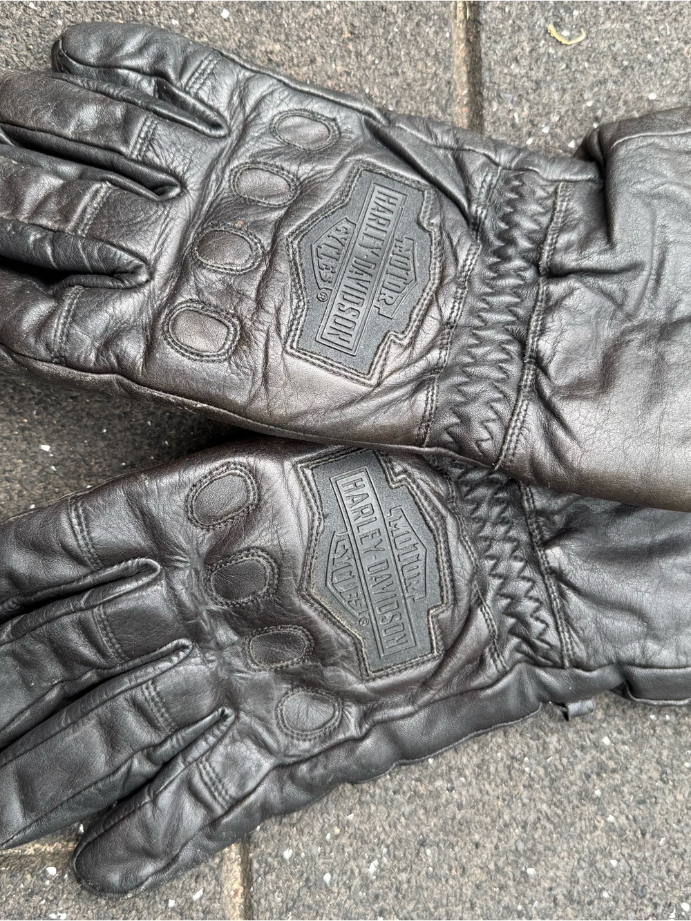 Harley-Davidson Black Leather Embossed Knuckle Gloves
